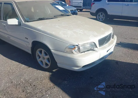 1998 Volvo S70 Gtas/Gtms z USA, uszkodzony, nr VIN YV1LS5579W1483253